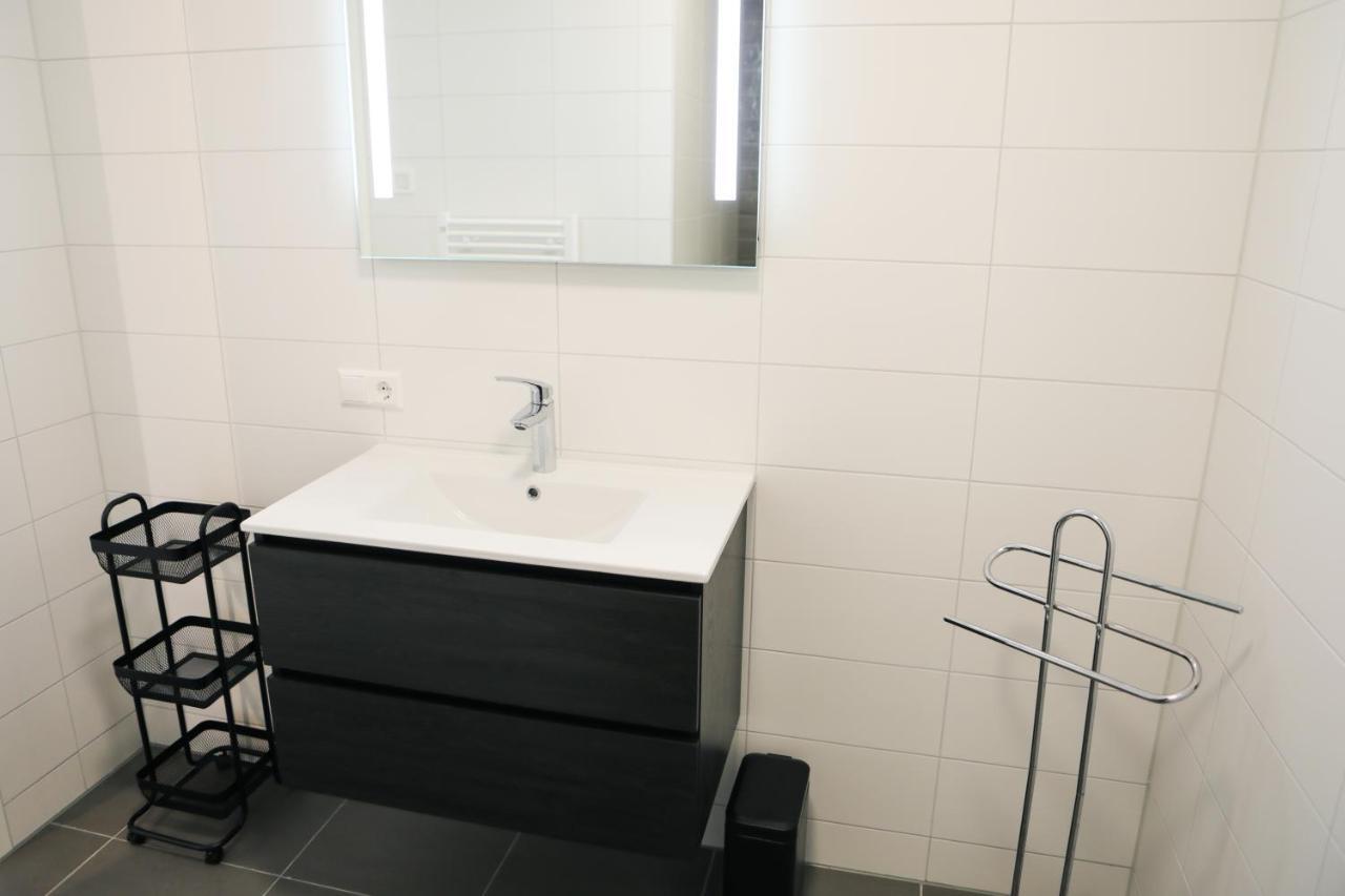 Luxe 4 Persoons Appartement In Residence Marina Kamperland 2C Buitenkant foto